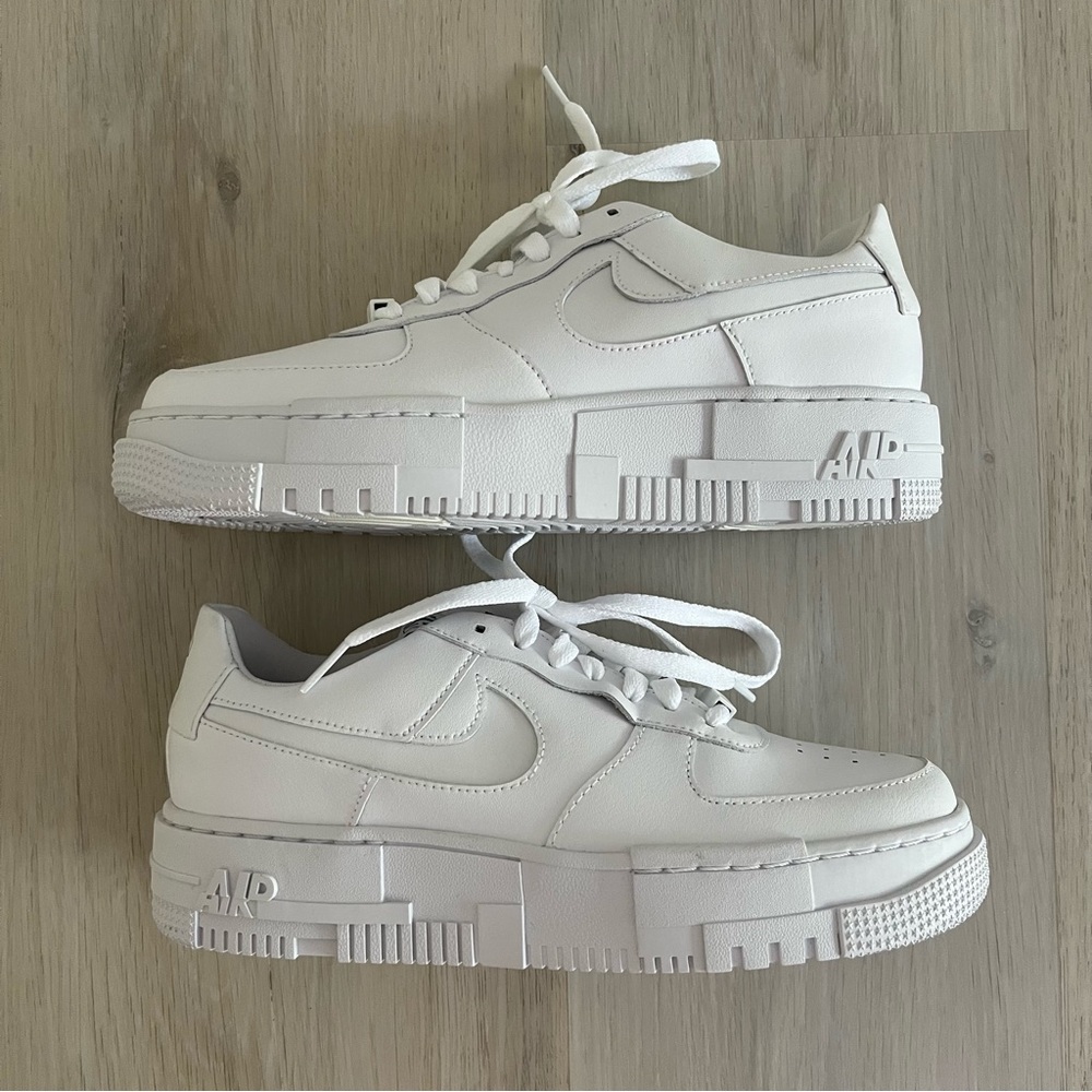 NWOT Nike Women’s Air Force 1 Pixel